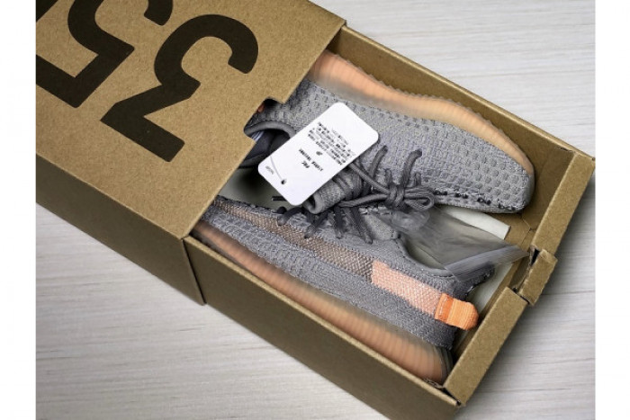 ad*s kids Y**zy 350 boost v2 “true form” kids-eg7492