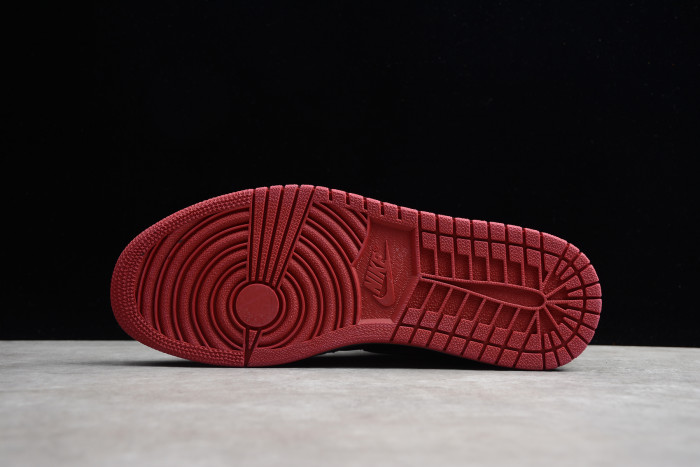 Air Jordan 1 Retro High OG Black/Gym Red DC7071-001