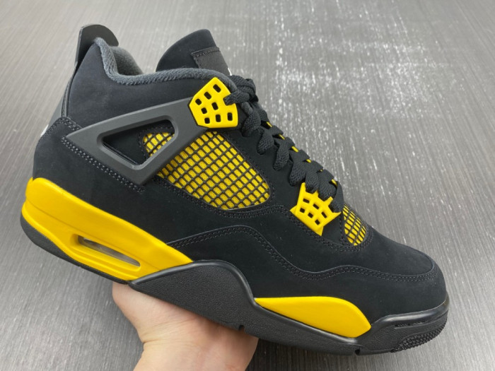 Air Jordan 4 Retro "Thunder
