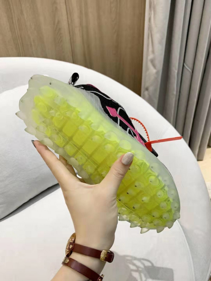 OFF-WHITE C/O ODSY-1000 SNEAKER