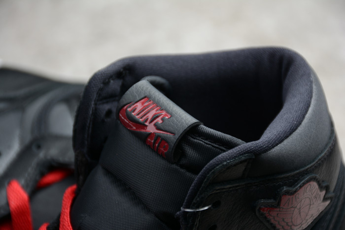 Air Jordan 1 Retro High OG “Black Satin” 555088-060