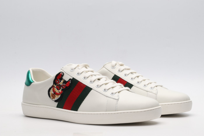 G*u*i low-top sneaker