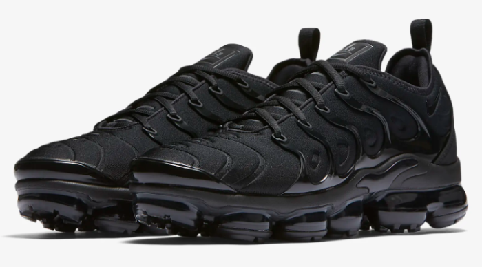 Nike Air VaporMax Plus black