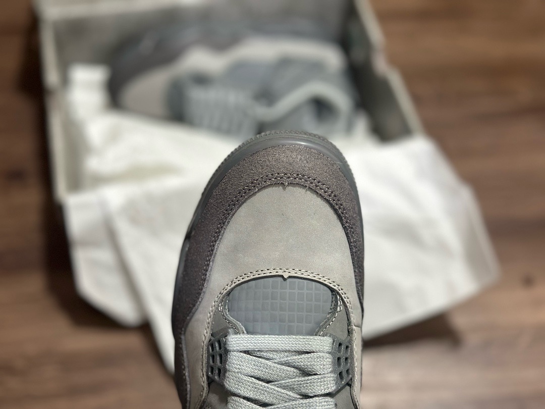 Jordan 4 Ash cement FQ7928-001