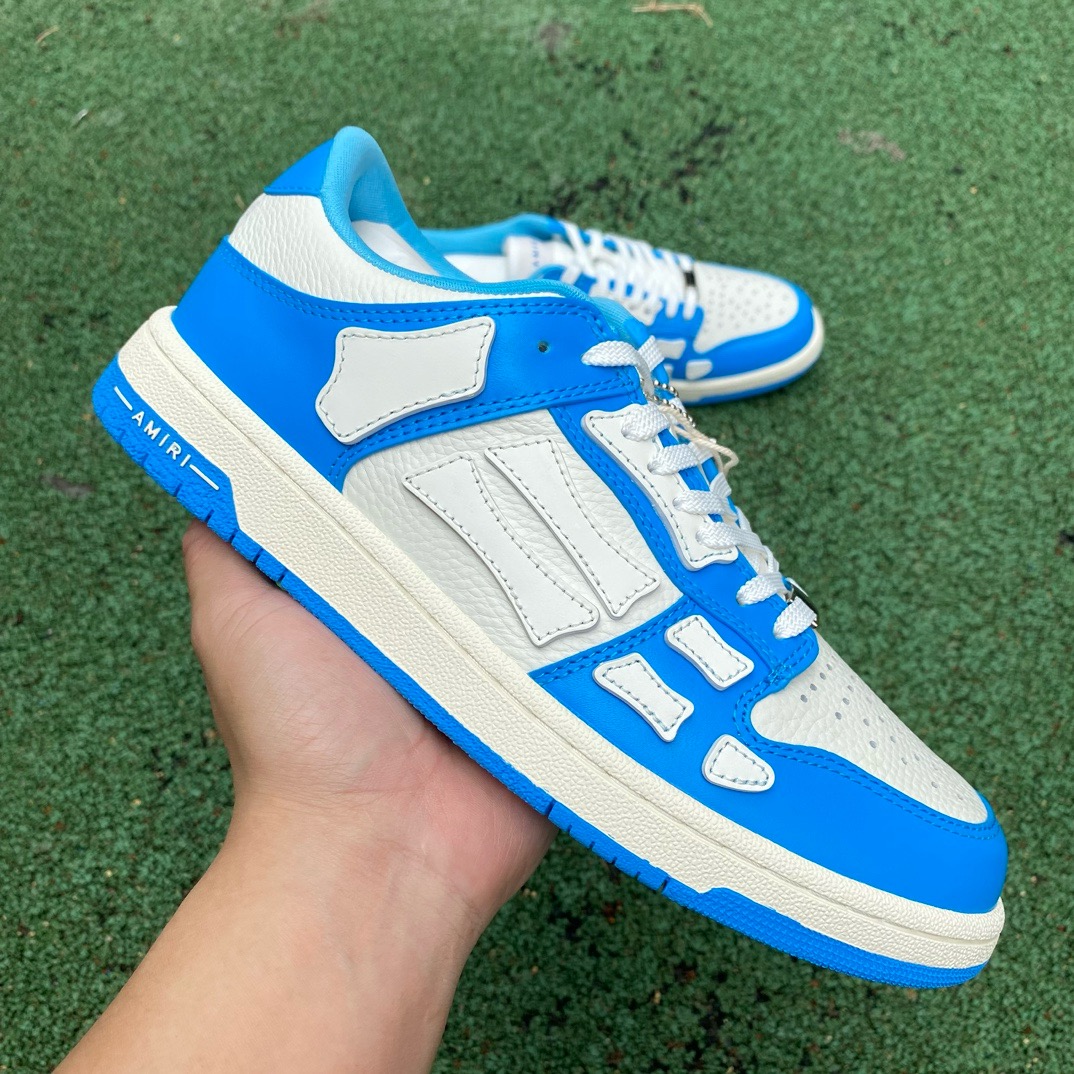 AR1M1 Low-Top Sneaker