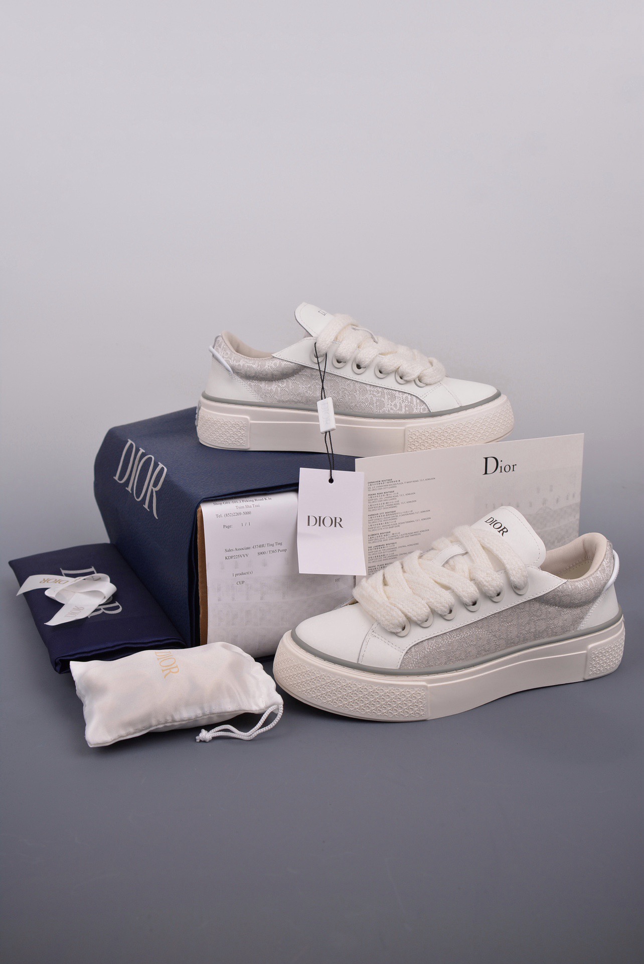DR B33 SNEAKER